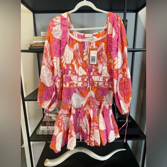 RHODE - Picture 3 of 3